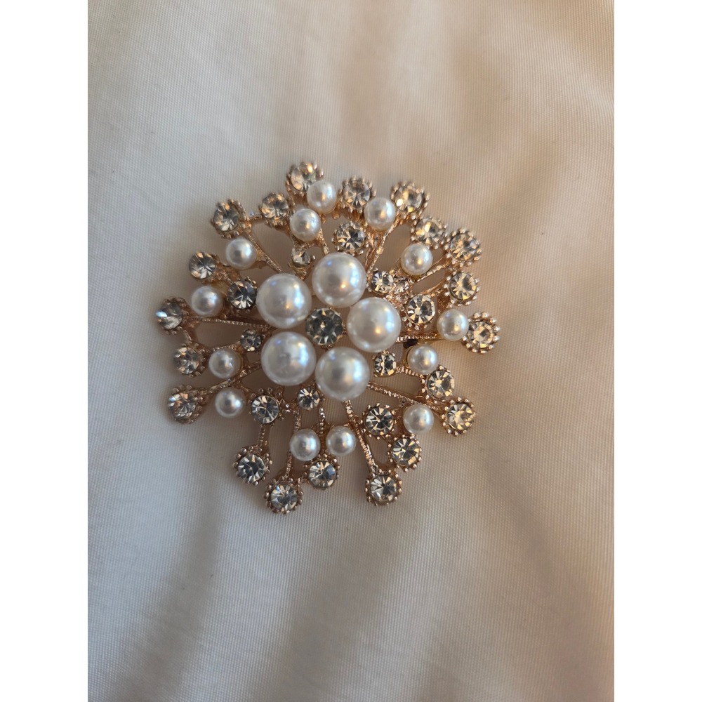Gold Tone Faux Pearl Rhinestone Sunburst Brooch Vintage Style Starburst Pin